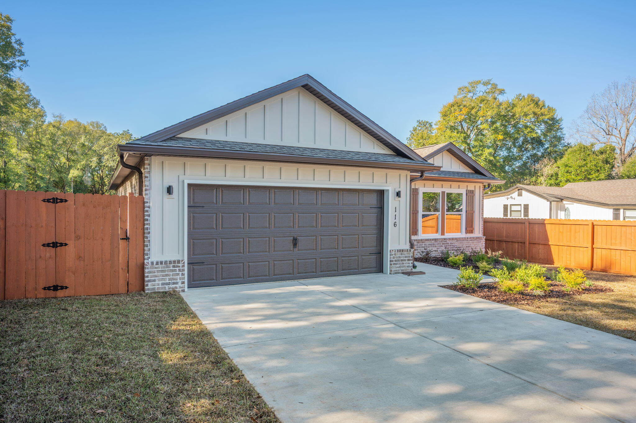 116 North Savage Street Crestview, FL 32536 - Photo 8 of 48 2-web-or-mls-116-n-savage-st (1)