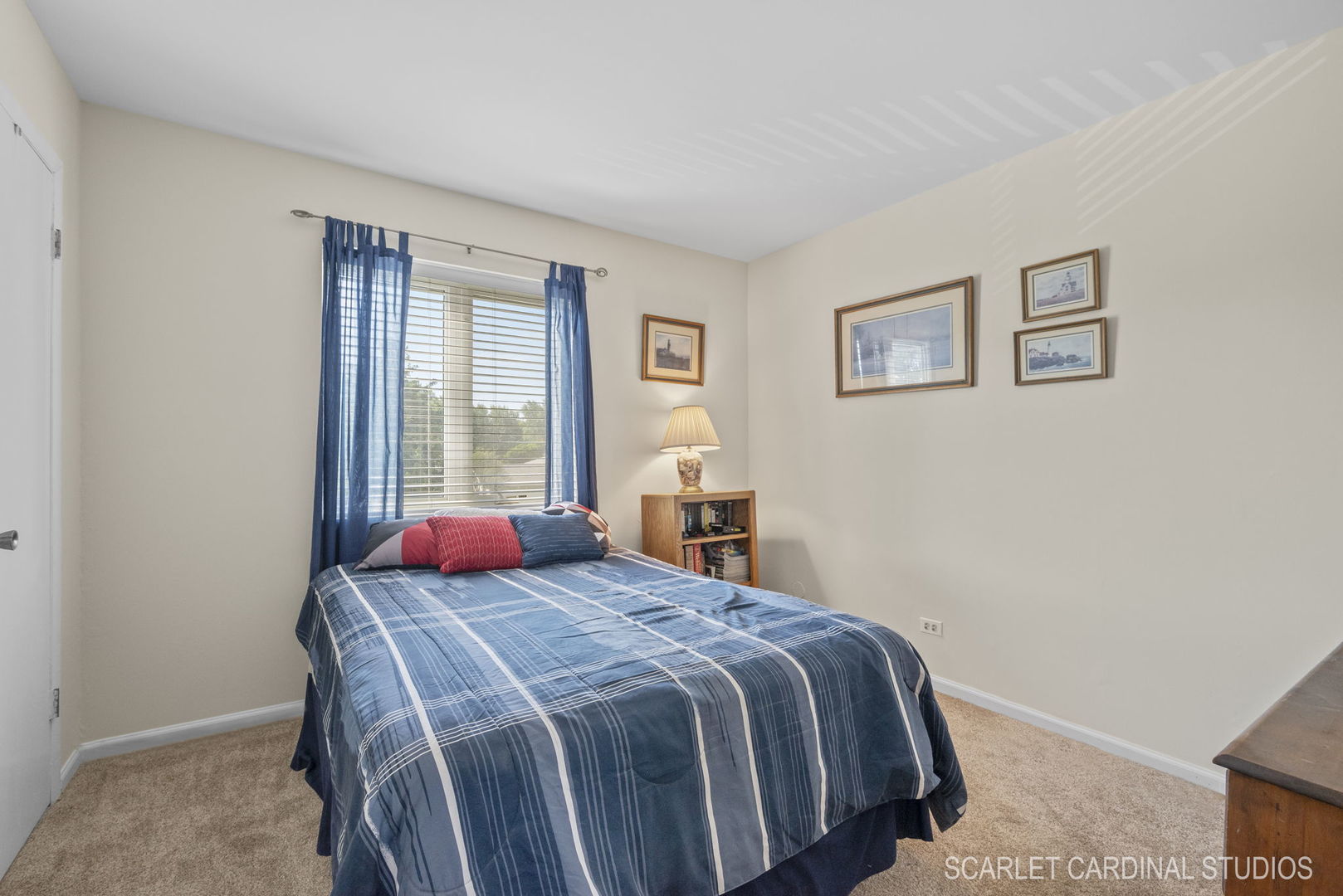 29W206 Wagner Road Naperville, IL 60564 - Photo 20 of 27 a bedroom with a bed and window