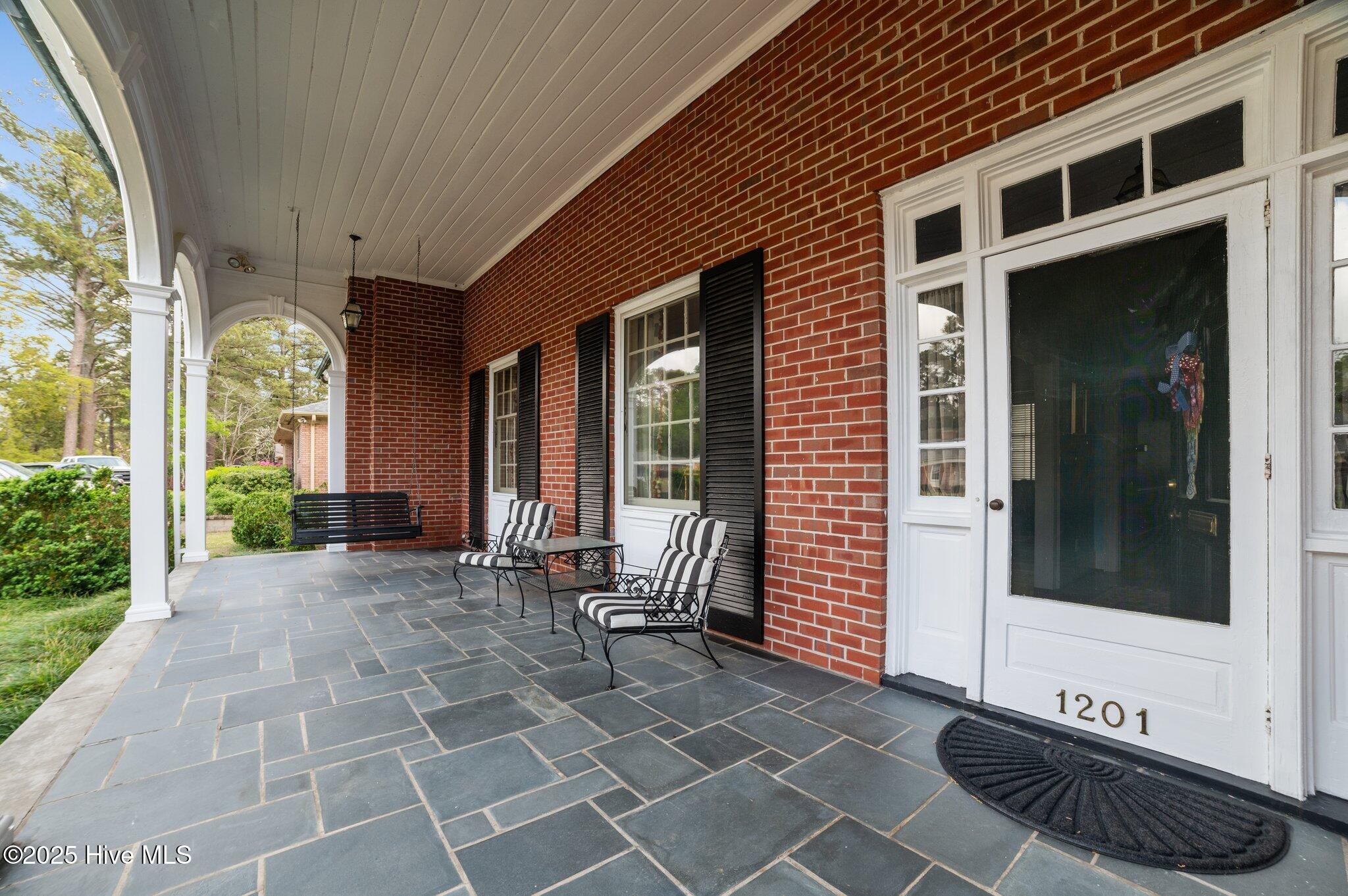 1201 W Road Kinston, NC 28501 - Photo 4 of 54 22-web-or-mls-LHV_8970
