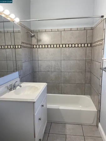 $1,850 | 1705 Linden Street, Unit 2, Oakland, CA 94607
