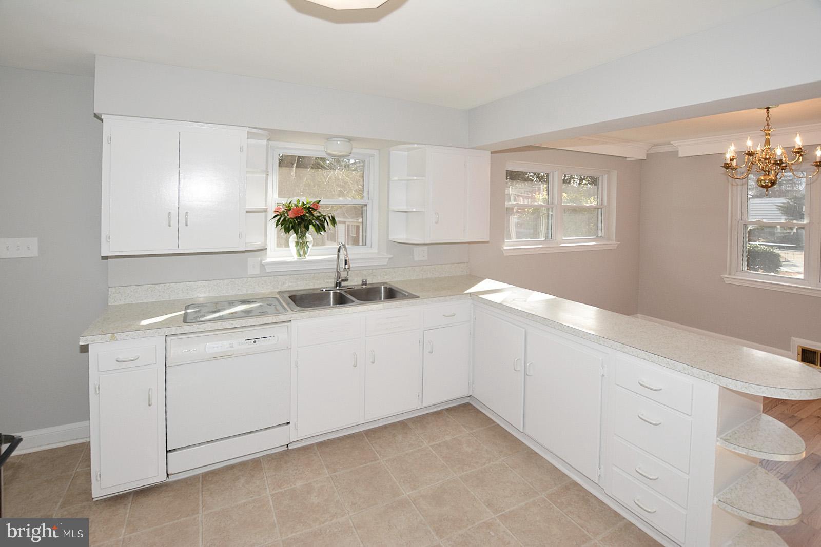 5905 Grayson Street Springfield, VA 22150 - Photo 12 of 33