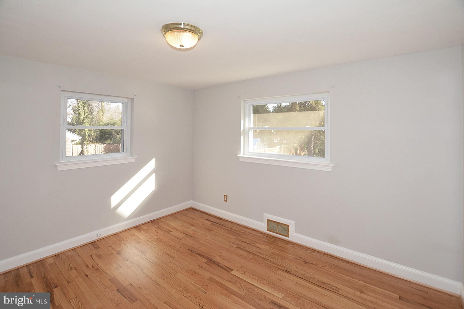 5905 Grayson Street Springfield, VA 22150 - Photo 25 of 33