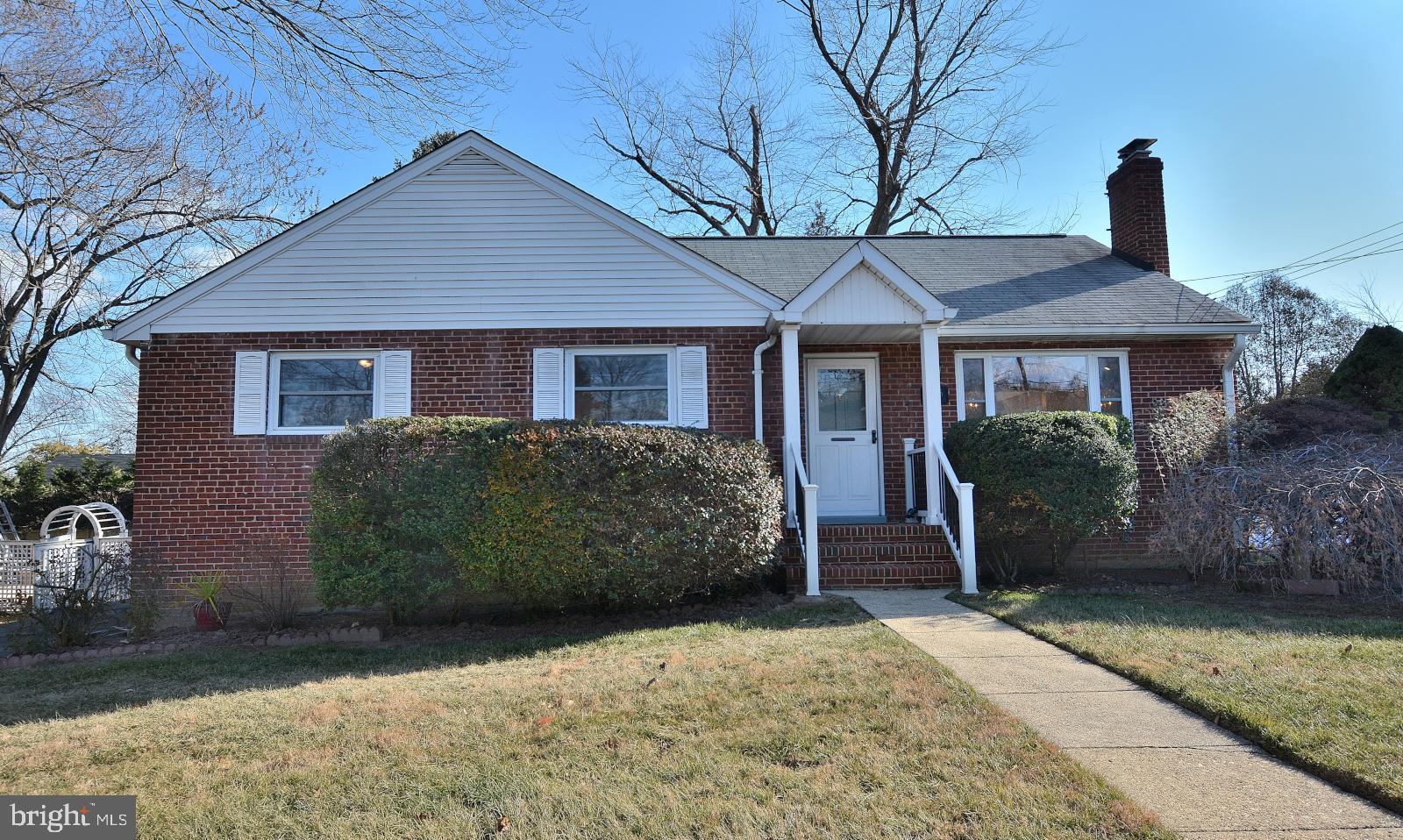 5905 Grayson Street Springfield, VA 22150 - Photo 8 of 33