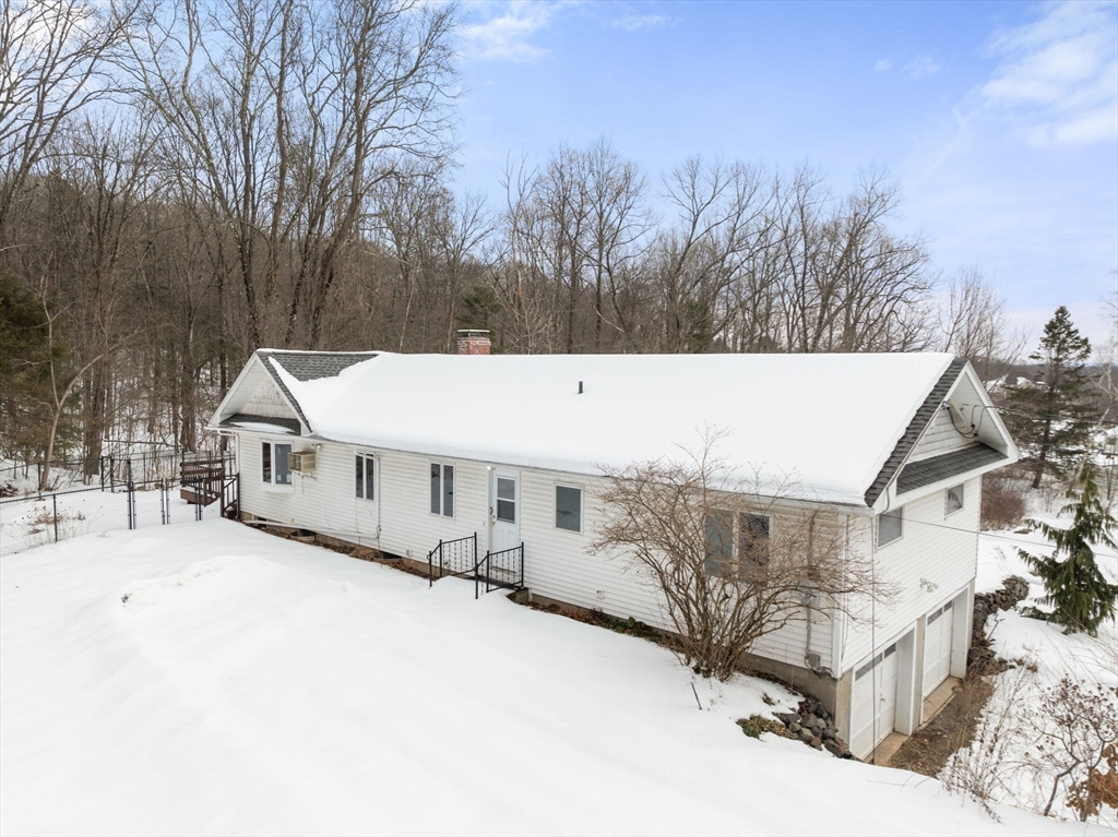 176 Granville Road Southwick, MA 01077 - Photo 5 of 25 Gallery Image 5