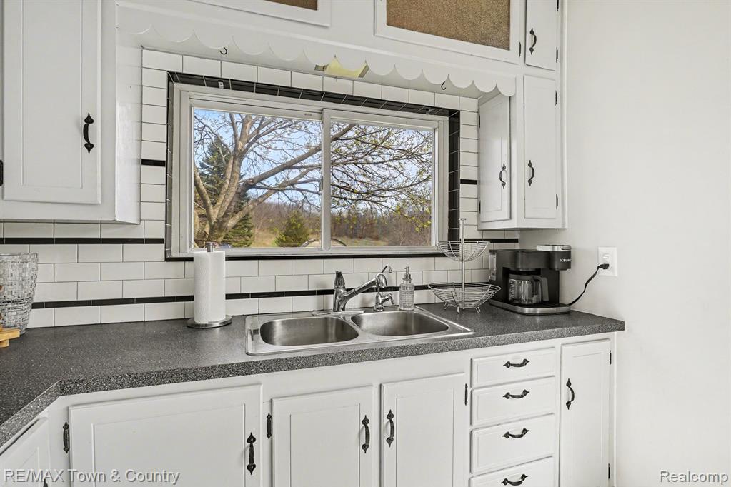 3733 Davenport Road Metamora, MI 48455 - Photo 14 of 43