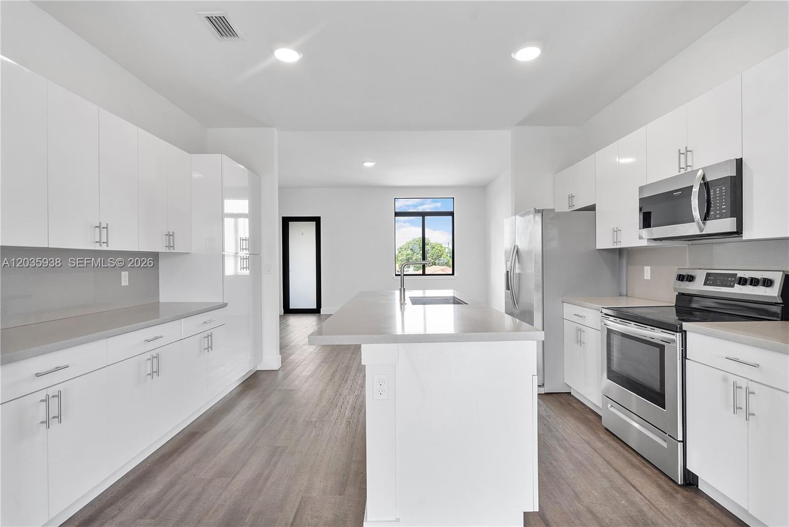 440 East 16th Street, Unit 436 Hialeah, FL 33010 - Photo 11 of 31