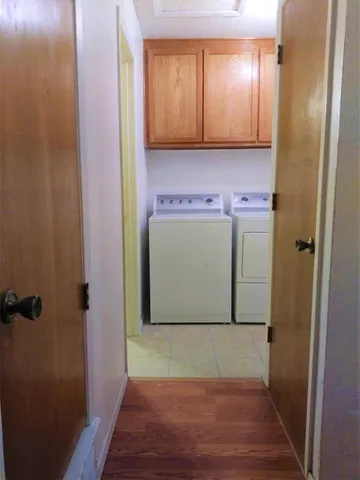 a view of utility room