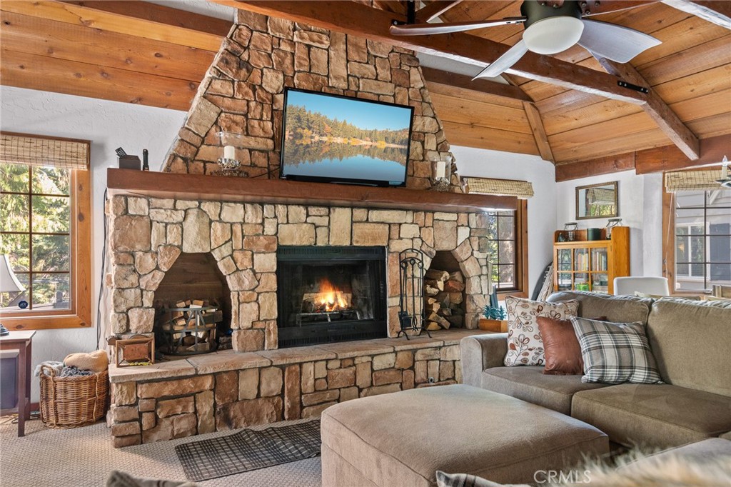 137 John Muir Road Lake Arrowhead, CA 92352 - Photo 9 of 42 Gallery Image 9