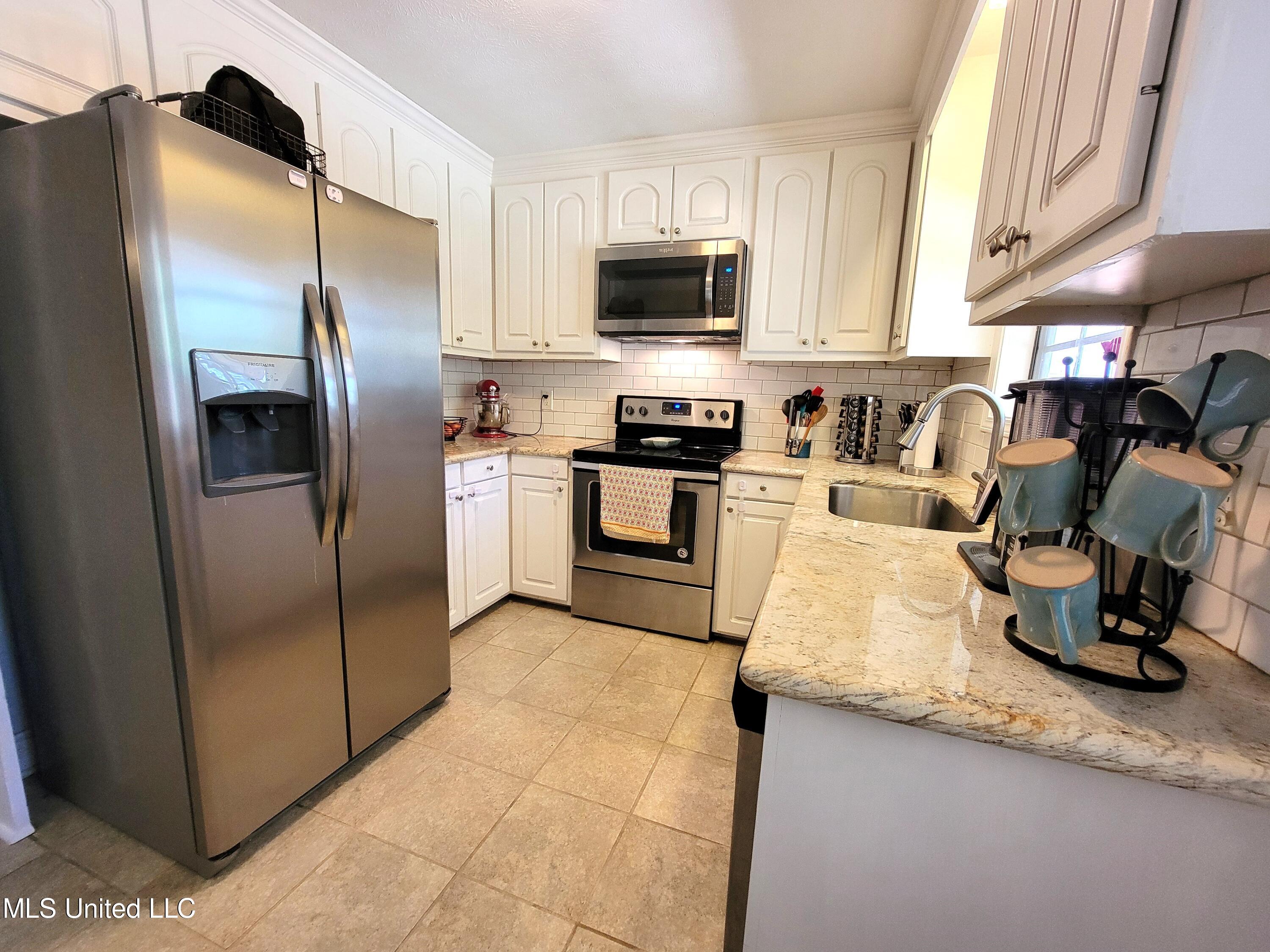 304 Planters Grove Ridgeland, MS 39157 - Photo 8 of 21 20240403_130251