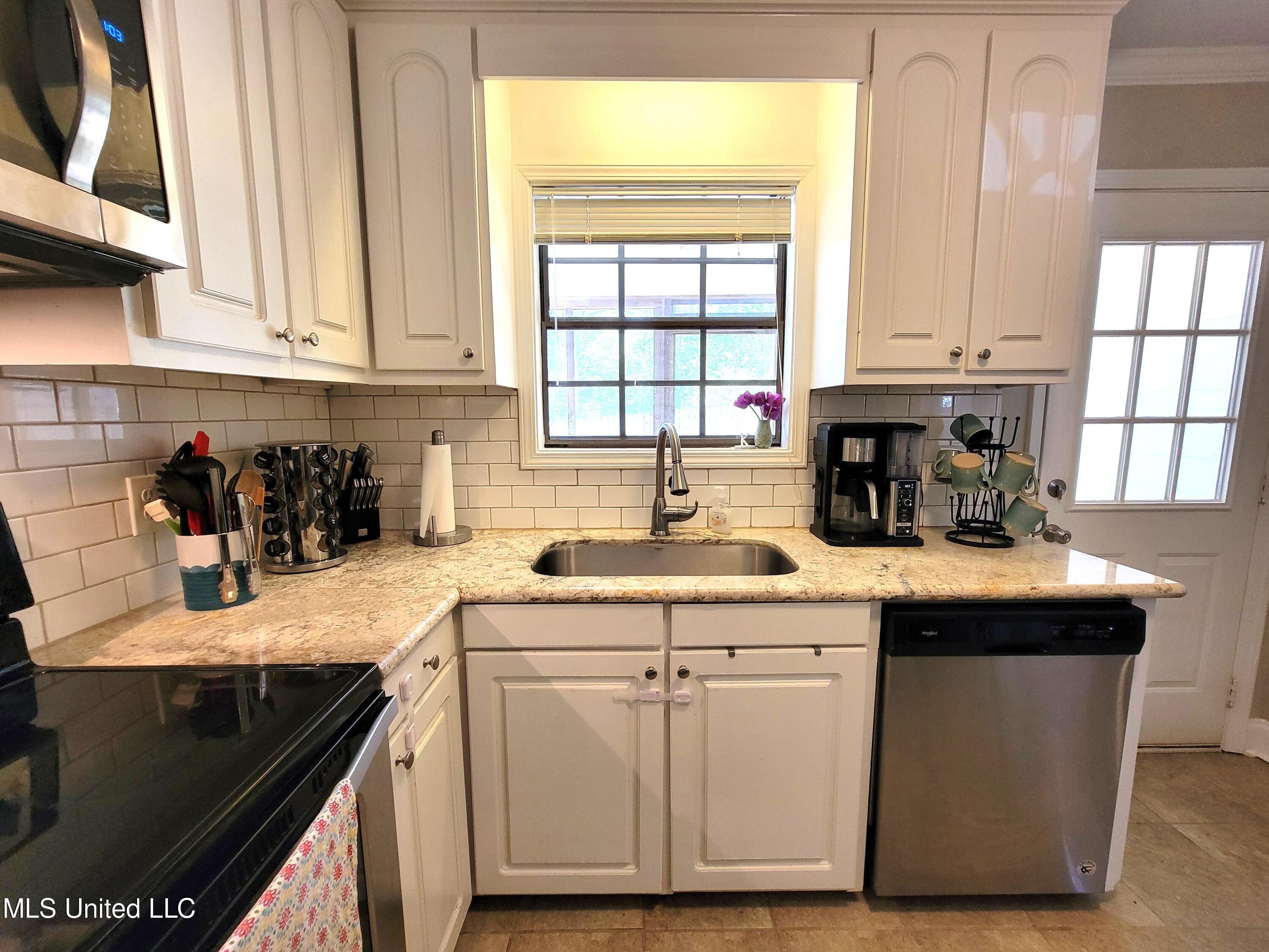 304 Planters Grove Ridgeland, MS 39157 - Photo 10 of 21 20240403_130328