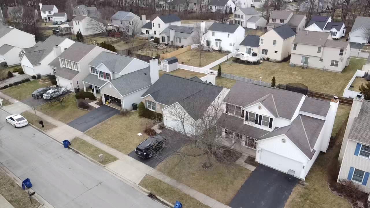 330 Holly Grove Road Lewis Center, OH 43035 - Photo 13 of 55 PHOTO-2025-02-05-18-57-47 (10)