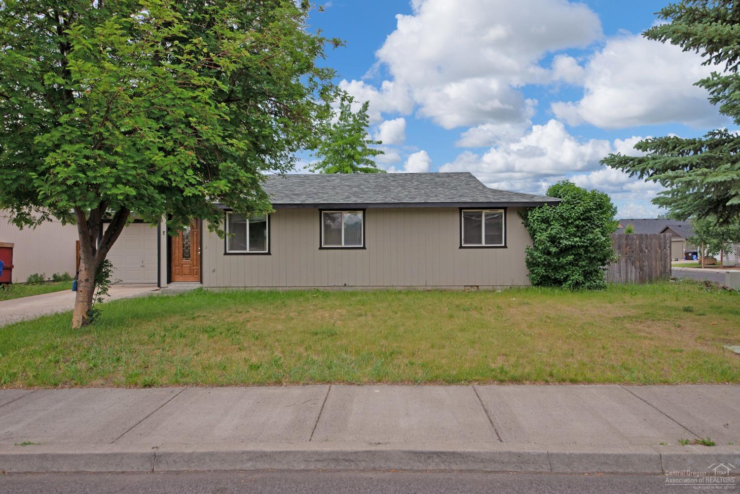 1620 Southwest 33rd Street Redmond, OR 97756 - Photo 1 of 25 Primary Photo
