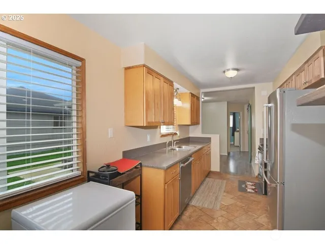 $349,000 | 2245 36th Avenue, Longview, WA 98632