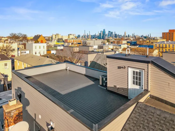 $1,099,000 | 32 Zabriskie Street, Unit 2, Jersey City, NJ 07307