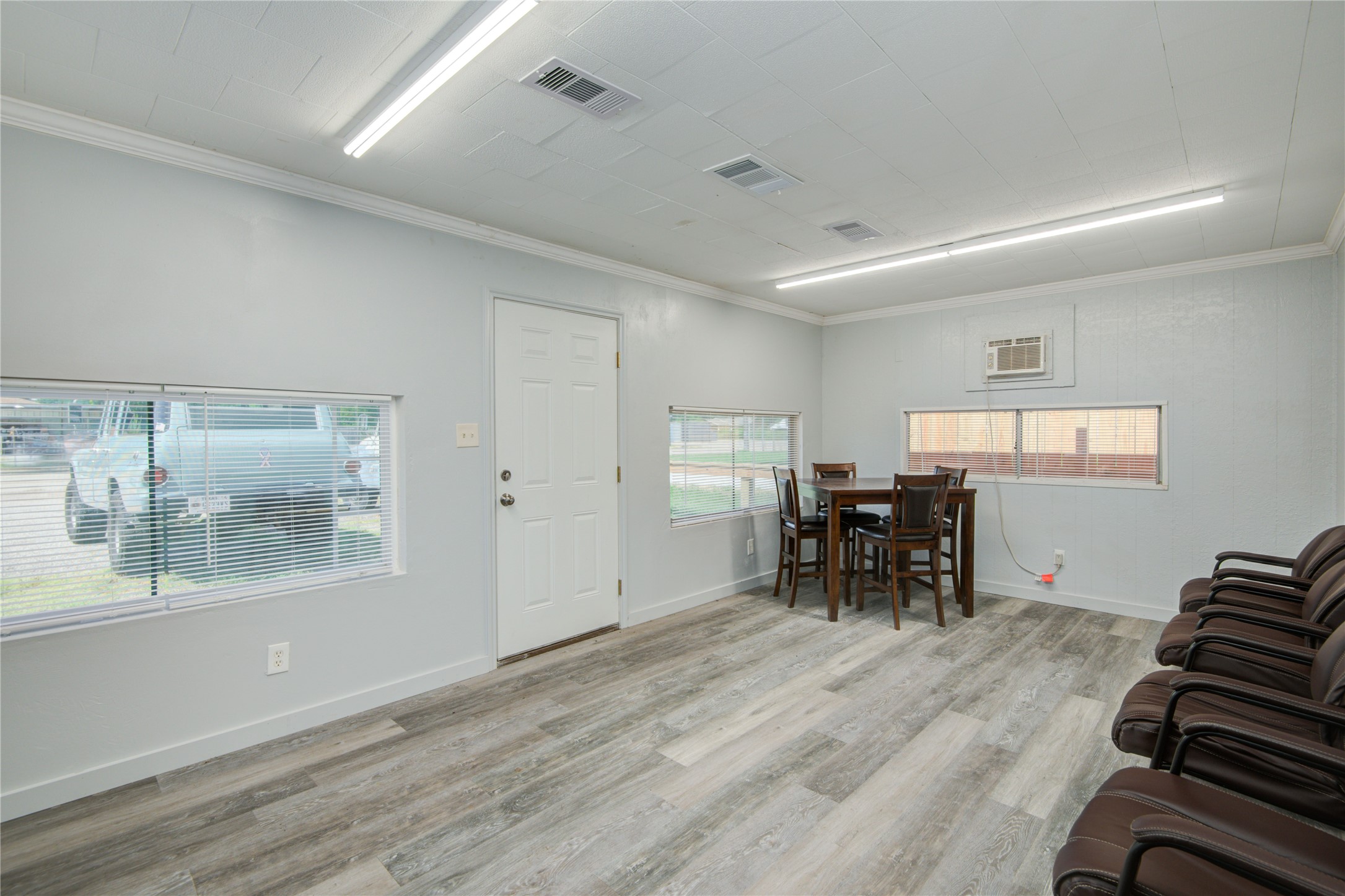 327 South Main Street Clute, TX 77531 - Photo 29 of 31 a dining room with furniture and a view of kitchen
