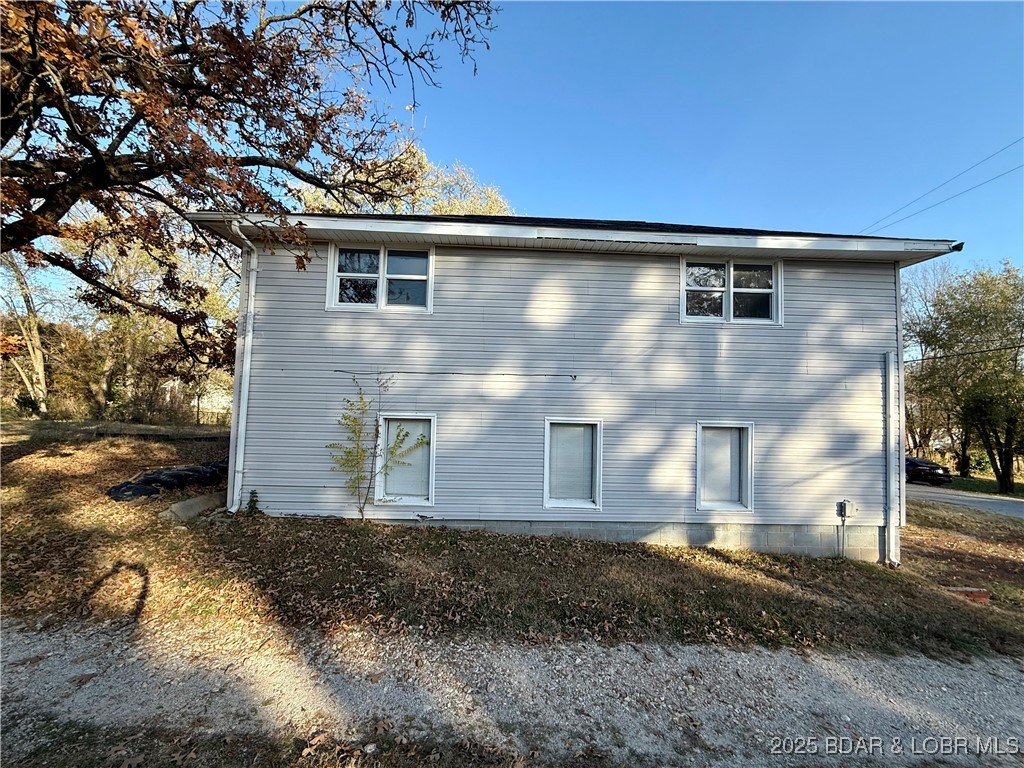 205 5th Street Stover, MO 65078 - Photo 3 of 20 Side of the home