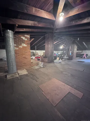 $389,900 | 127 Winthrop Terrace, Meriden, CT 06451