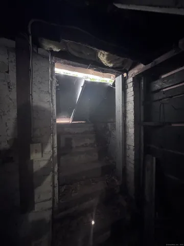 $389,900 | 127 Winthrop Terrace, Meriden, CT 06451