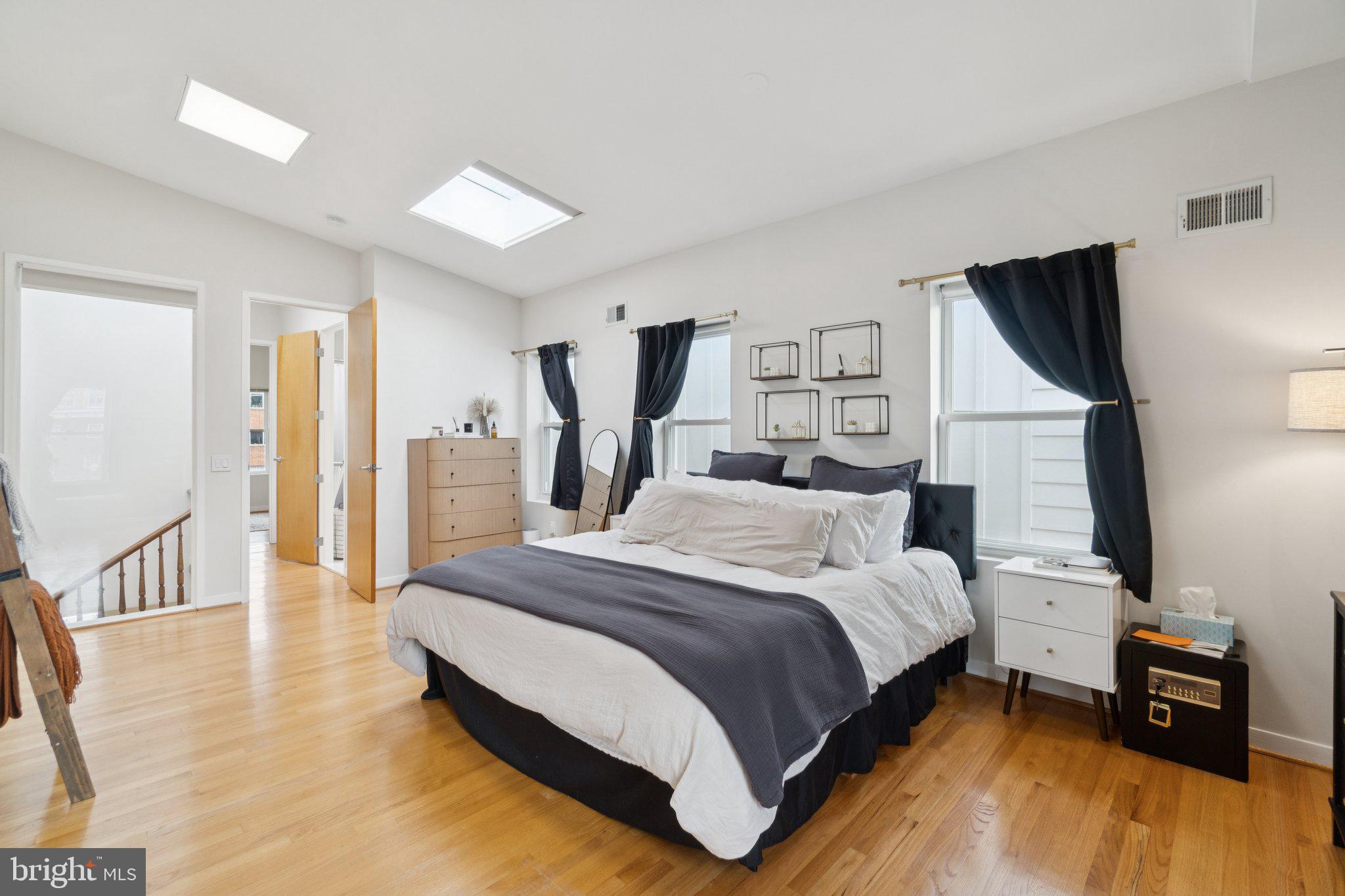 1514 6th Street Northwest Washington, DC 20001 - Photo 13 of 21