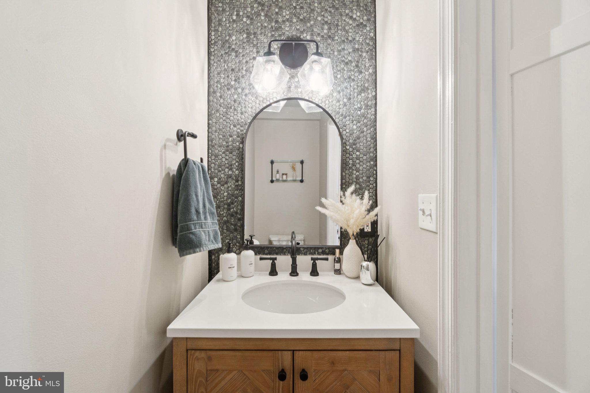 1514 6th Street Northwest Washington, DC 20001 - Photo 10 of 21