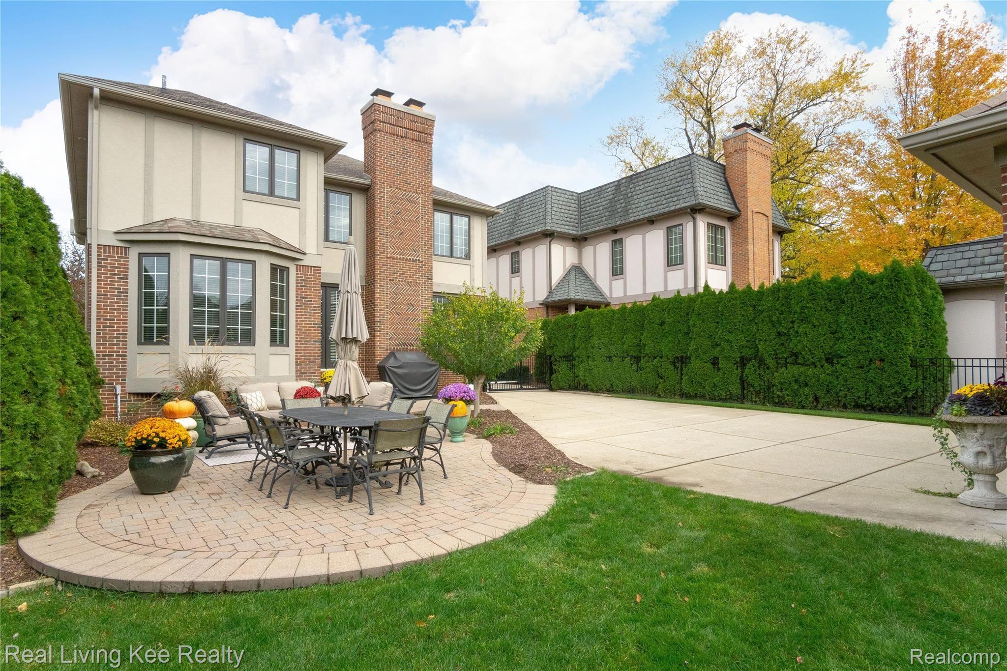 309 Ferndale Avenue Rochester, MI 48307 - Photo 8 of 75 Exteriors (9 of 12).jpg