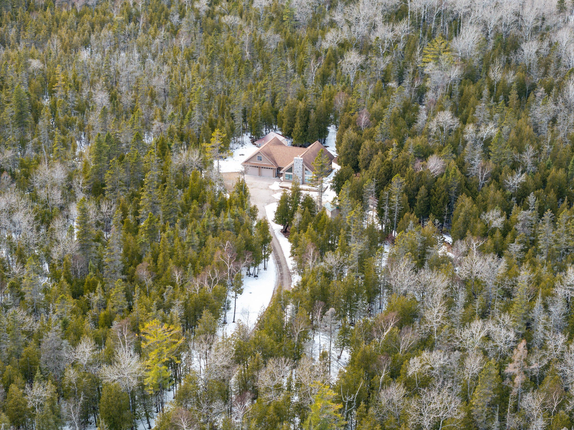 27 North 3 Mile Road Hessel, MI 49745 - Photo 48 of 49 DJI_20260415051032_0275_D