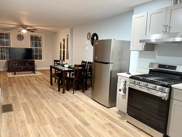 $1,350 | 36b Vliet Street, Unit A1, Cohoes, NY 12047