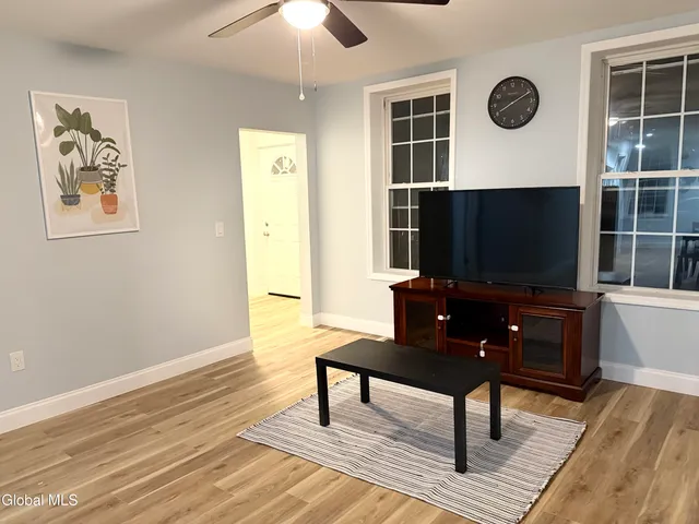 $1,350 | 36b Vliet Street, Unit A1, Cohoes, NY 12047