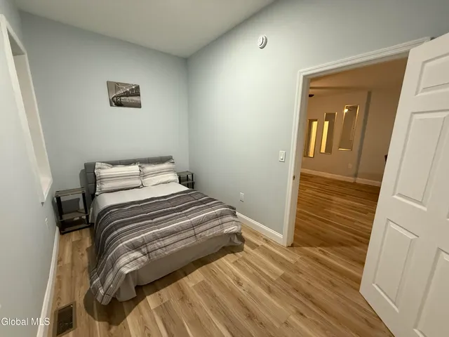 $1,350 | 36b Vliet Street, Unit A1, Cohoes, NY 12047