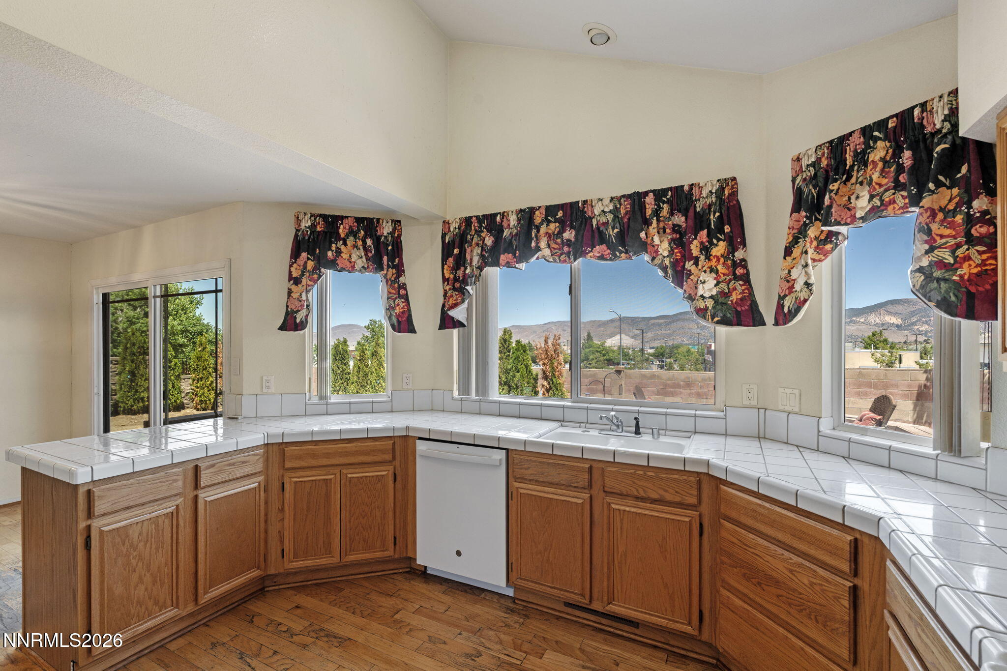 14430 Lasso Drive Reno, NV 89511 - Photo 18 of 44 39-web-or-mls-DSC02052