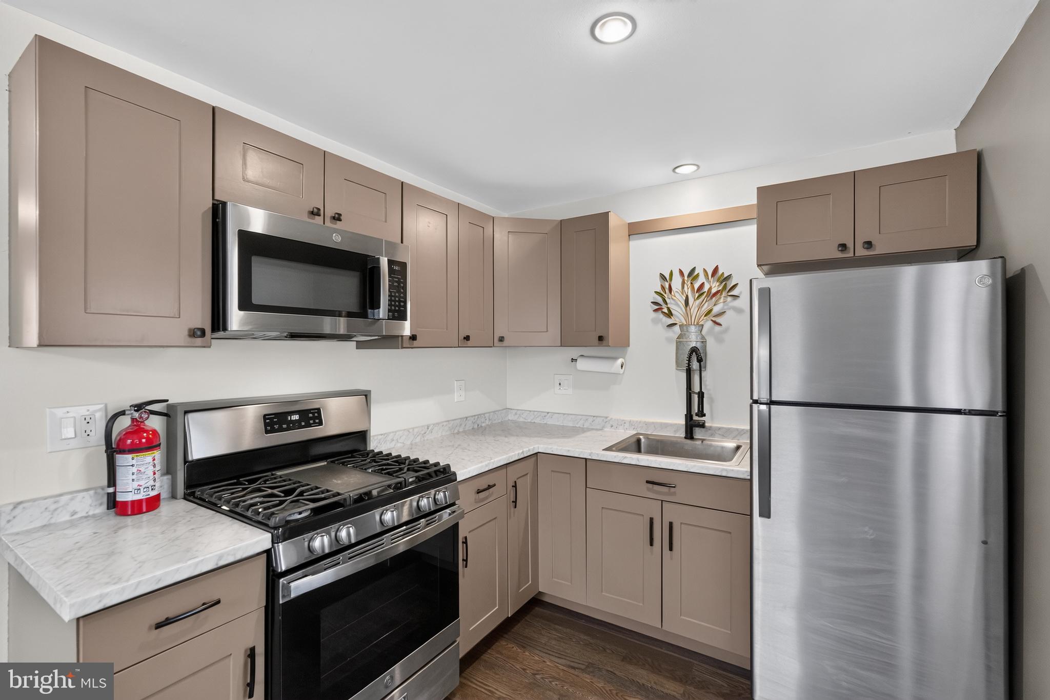 32 Stanford Road Cherry Hill, NJ 08034 - Photo 11 of 27 Gallery Image 11