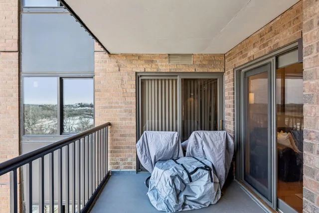 $319,900 | 110 1st Avenue Northeast, Unit F803, Minneapolis, MN 55413