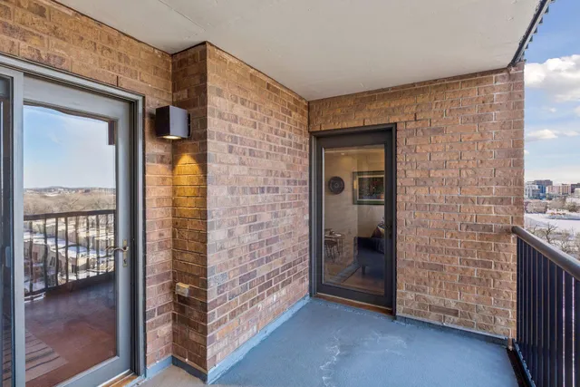 $319,900 | 110 1st Avenue Northeast, Unit F803, Minneapolis, MN 55413