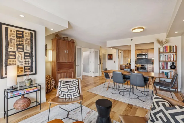 $319,900 | 110 1st Avenue Northeast, Unit F803, Minneapolis, MN 55413