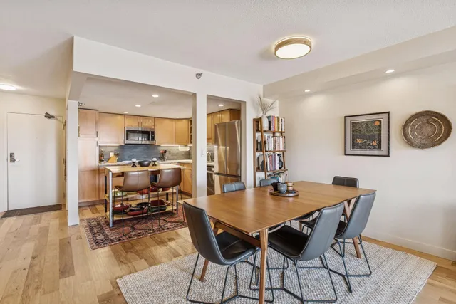 $319,900 | 110 1st Avenue Northeast, Unit F803, Minneapolis, MN 55413