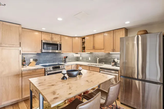 $319,900 | 110 1st Avenue Northeast, Unit F803, Minneapolis, MN 55413