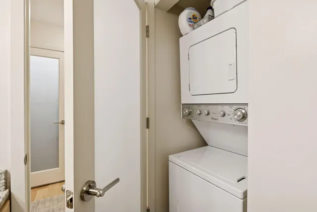 $319,900 | 110 1st Avenue Northeast, Unit F803, Minneapolis, MN 55413