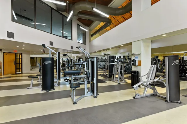 $319,900 | 110 1st Avenue Northeast, Unit F803, Minneapolis, MN 55413