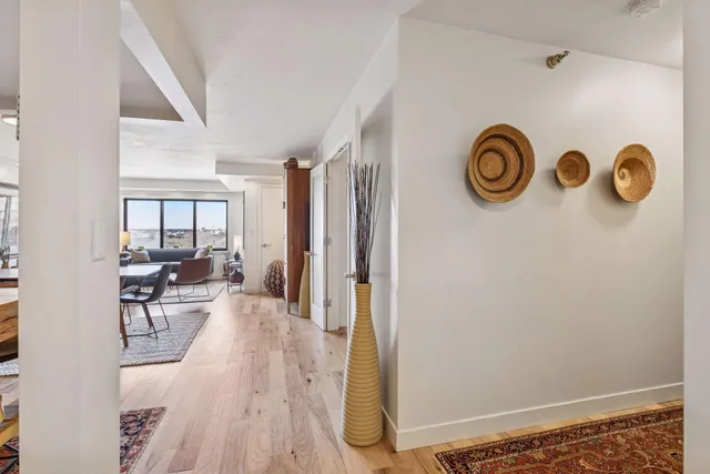 $319,900 | 110 1st Avenue Northeast, Unit F803, Minneapolis, MN 55413