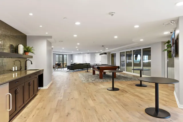 $319,900 | 110 1st Avenue Northeast, Unit F803, Minneapolis, MN 55413