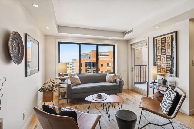 $319,900 | 110 1st Avenue Northeast, Unit F803, Minneapolis, MN 55413