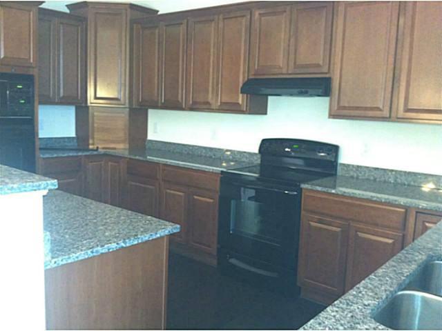 138 Edmonds Drive, Unit 71 Commercial Point, OH 43116 - Photo 2 of 8