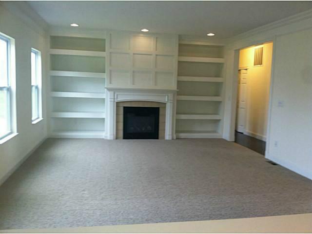 138 Edmonds Drive, Unit 71 Commercial Point, OH 43116 - Photo 3 of 8
