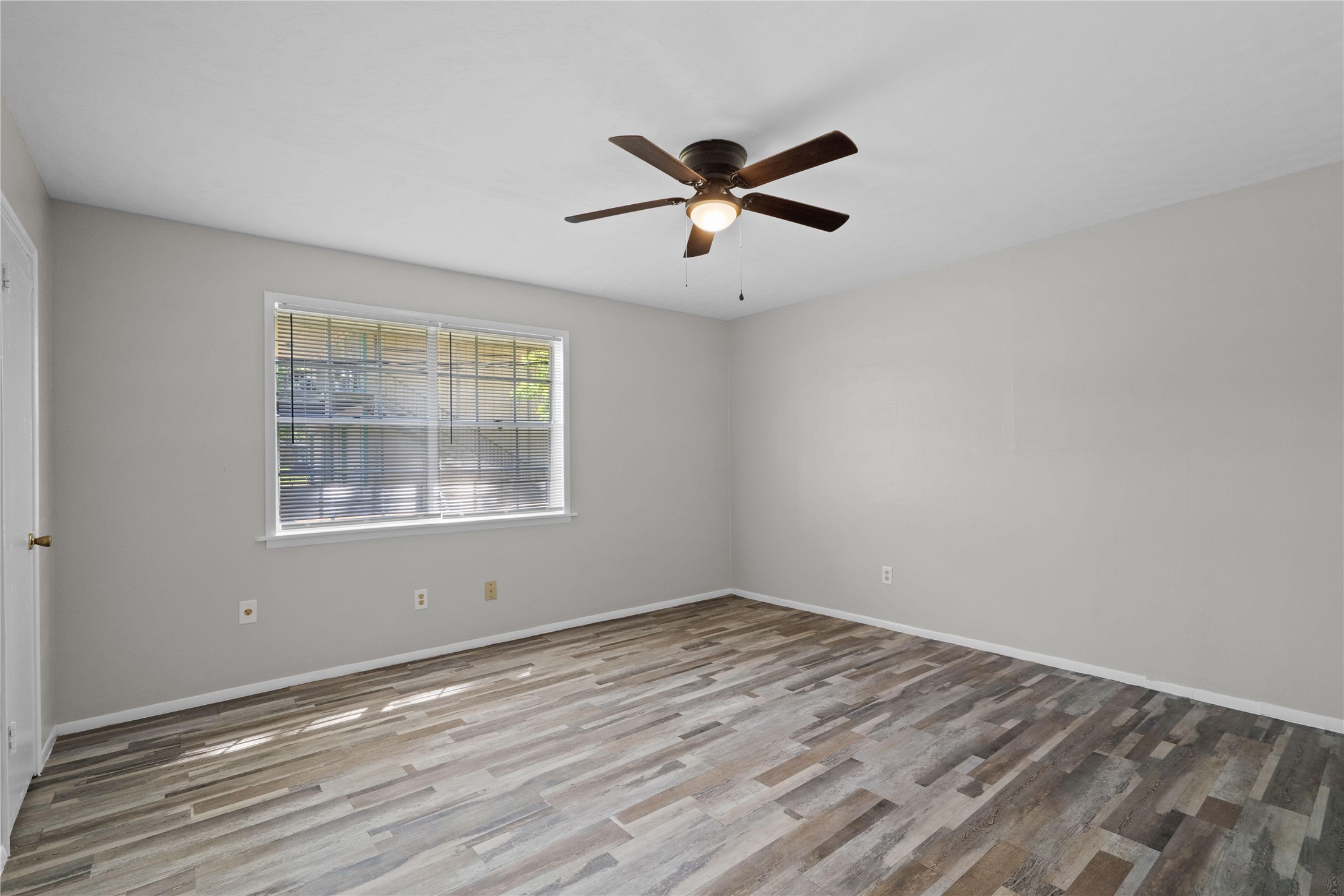 2729 Main Street, Unit 8 La Marque, TX 77568 - Photo 2 of 8