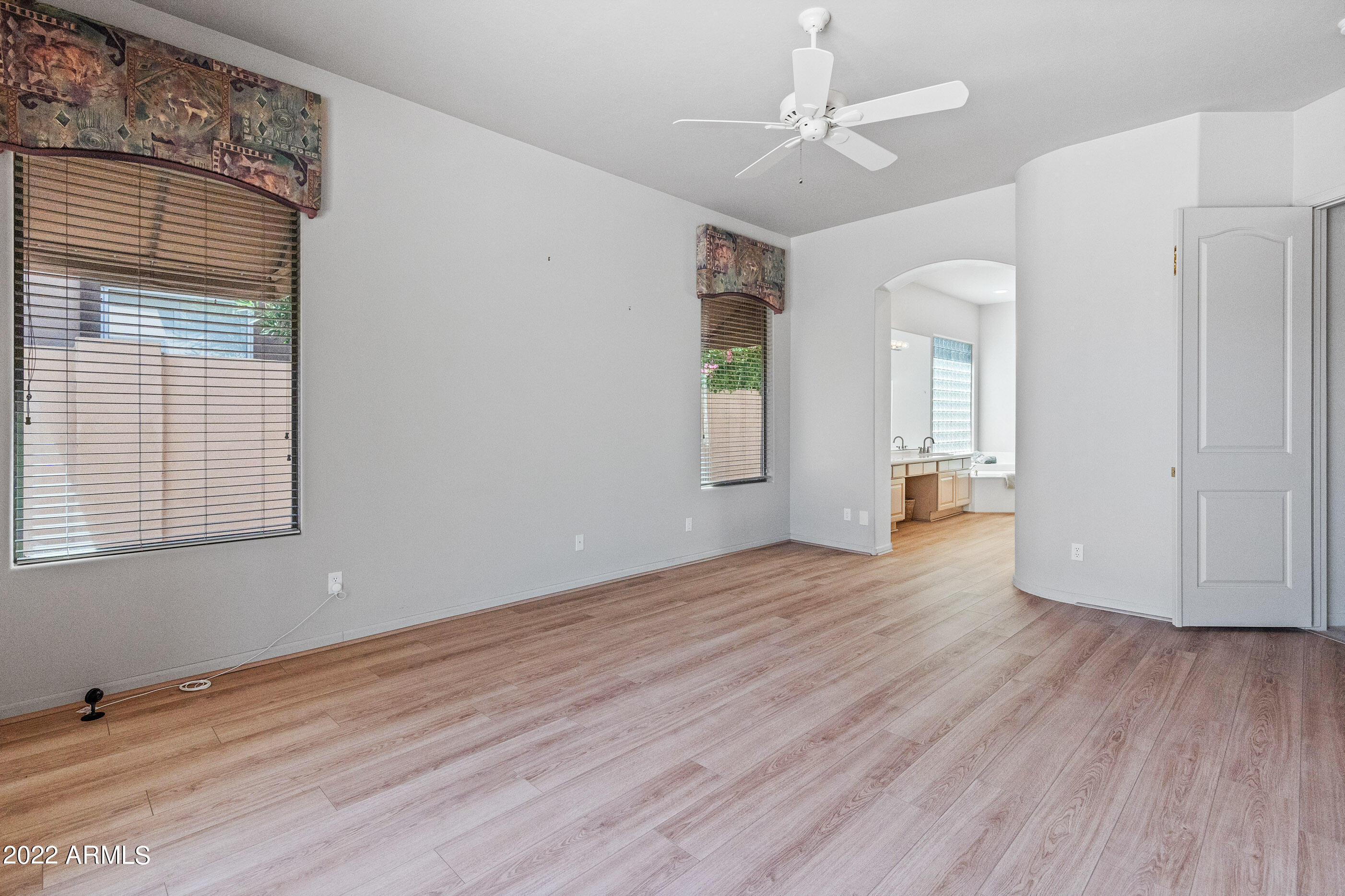 8247 East Mountain Spring Road Scottsdale, AZ 85255 - Photo 18 of 42 primary suite