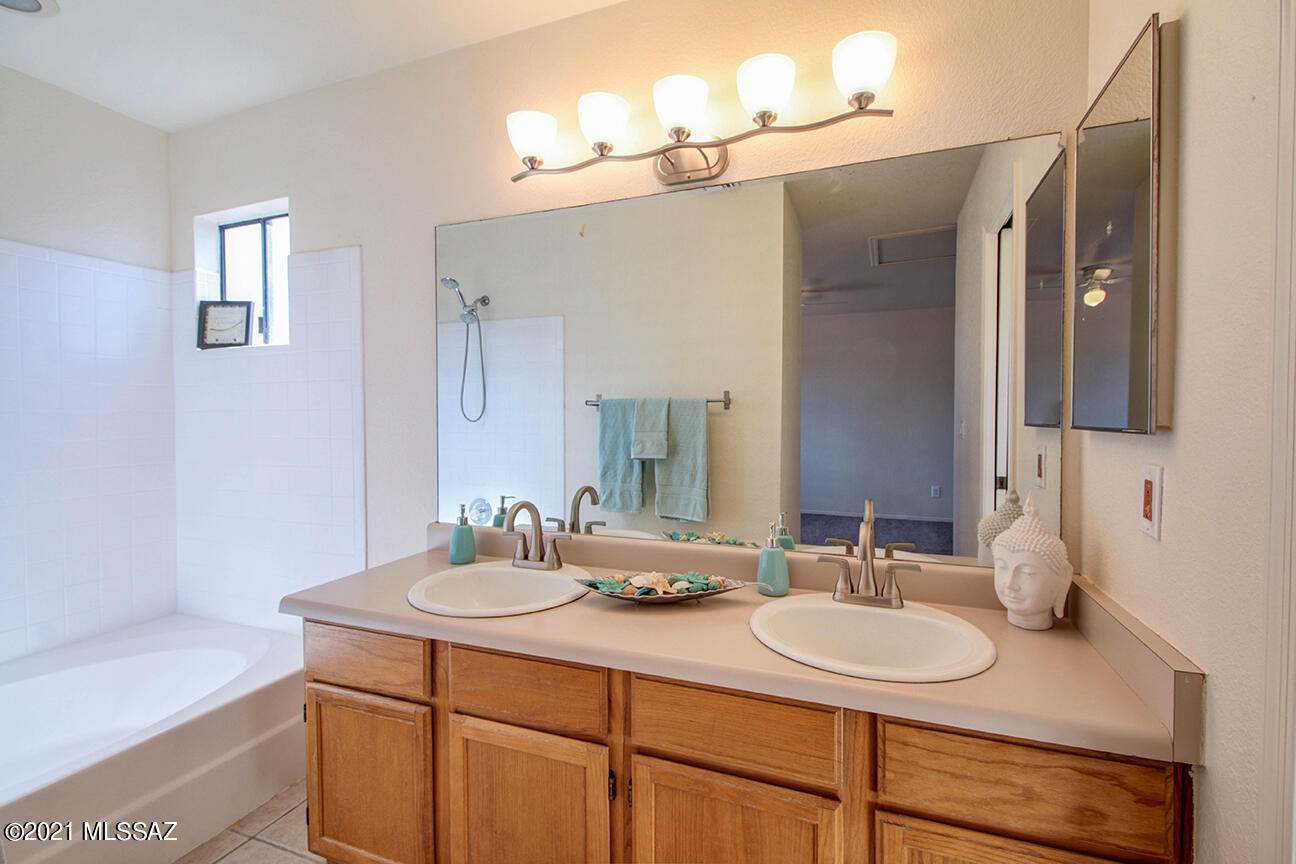 7284 West Maple Ridge Drive Tucson, AZ 85743 - Photo 19 of 42 Gallery Image 19