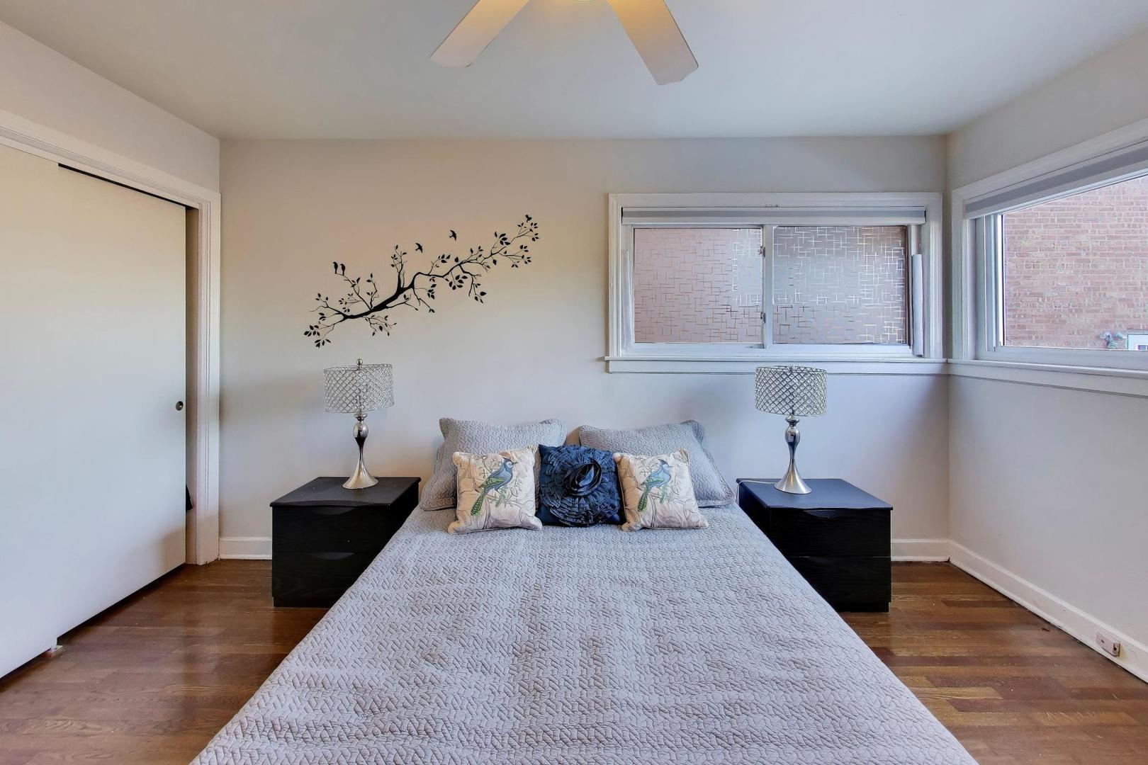 8428 McCormick Boulevard Skokie, IL 60076 - Photo 13 of 52