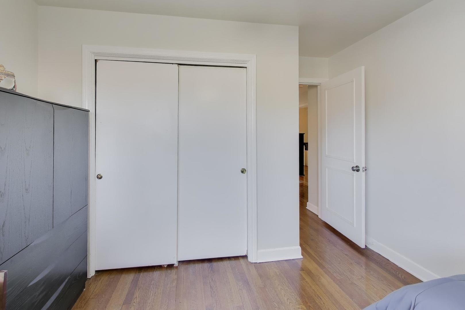 8428 McCormick Boulevard Skokie, IL 60076 - Photo 16 of 52