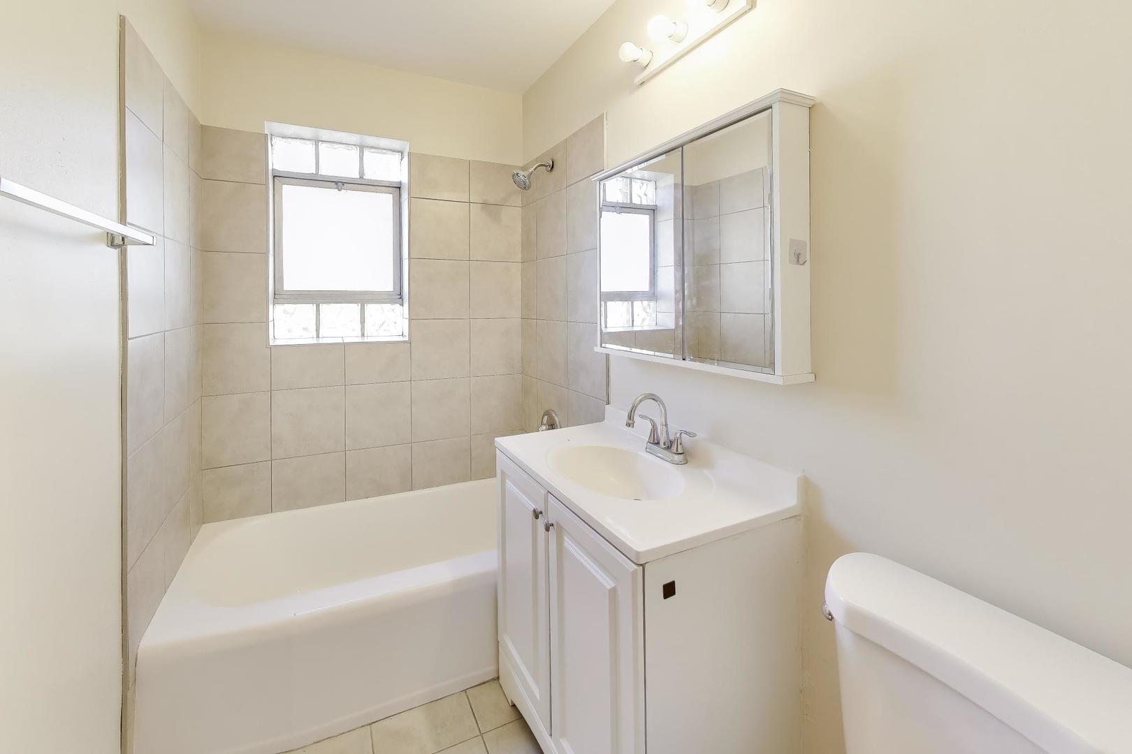 8428 McCormick Boulevard Skokie, IL 60076 - Photo 35 of 52