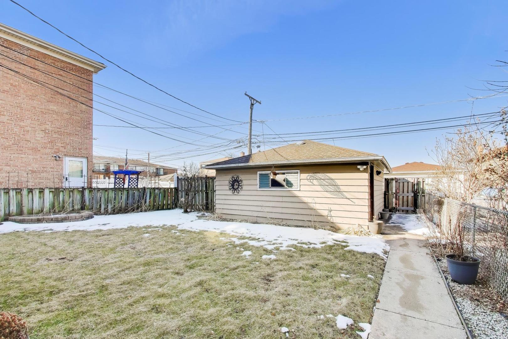 8428 McCormick Boulevard Skokie, IL 60076 - Photo 45 of 52